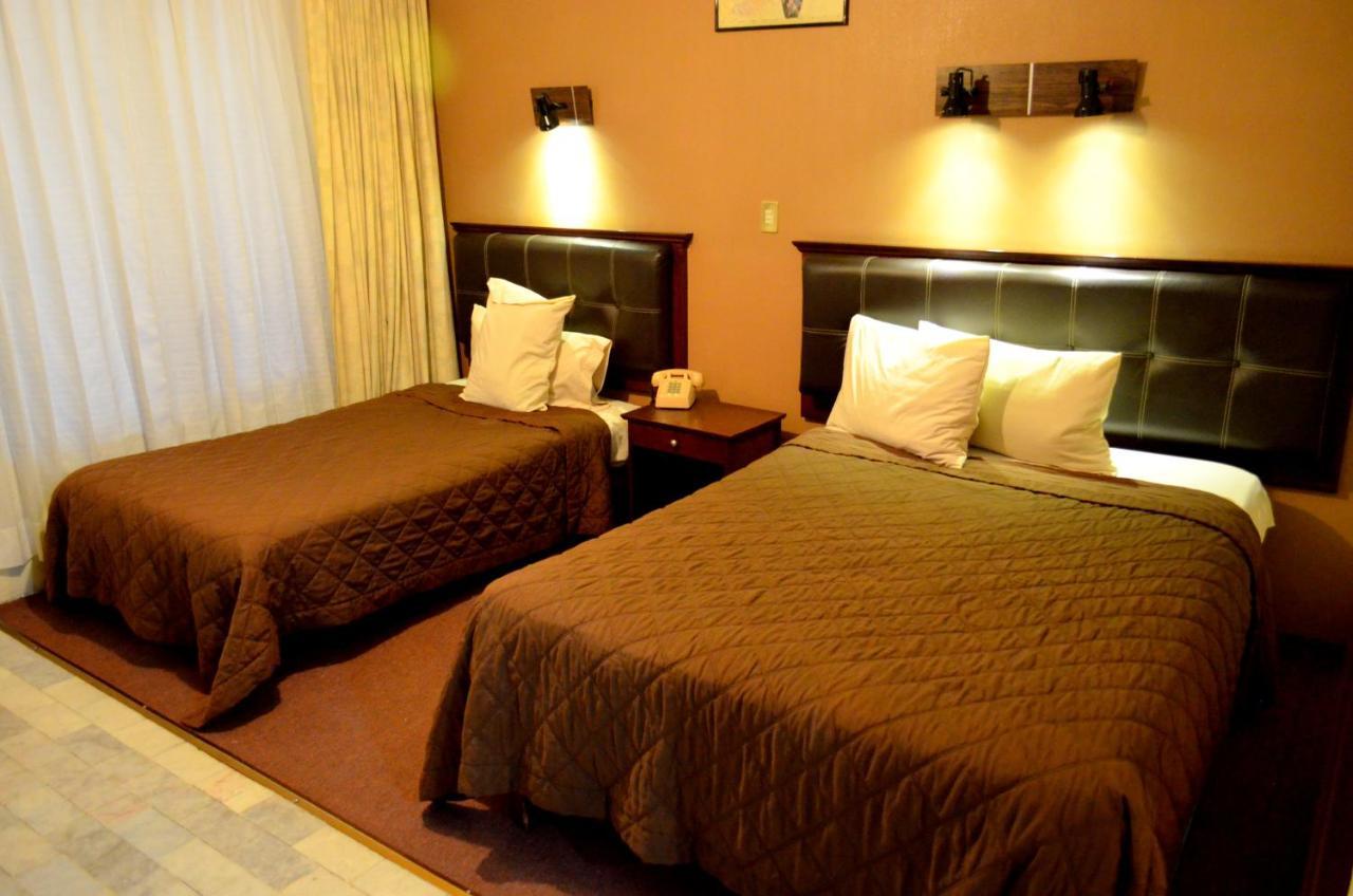 Hotel Flamingo Kristal Irapuato Exterior photo