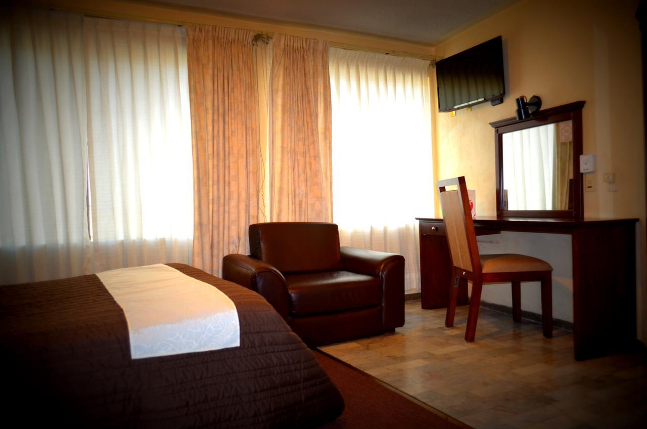 Hotel Flamingo Kristal Irapuato Exterior photo